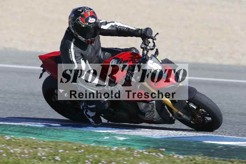 /Archiv-2024/02 29.01.-02.02.2024 Moto Center Thun Jerez/Gruppe gruen-green/6